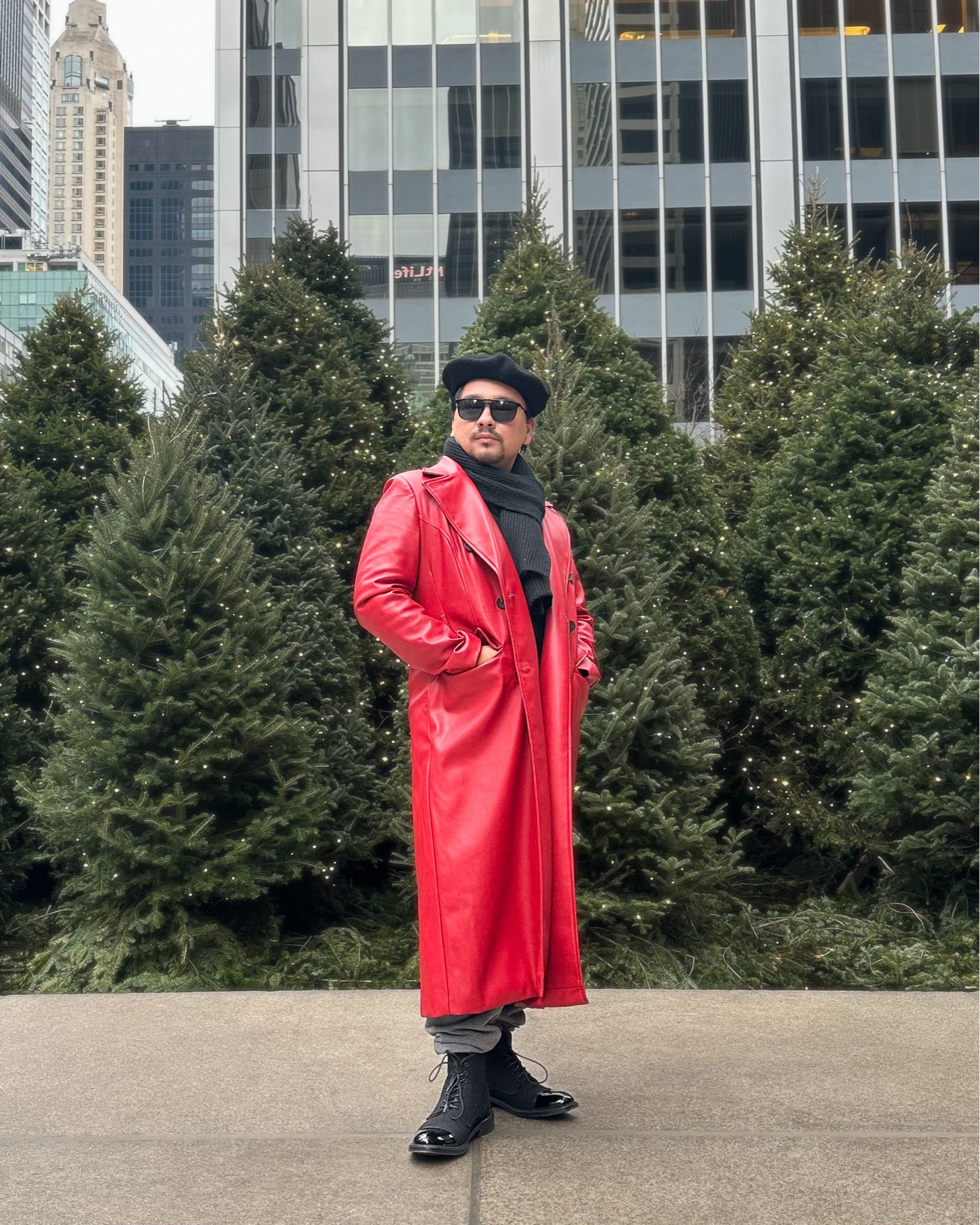 Holiday Spirit ❤️😎🎁🎄