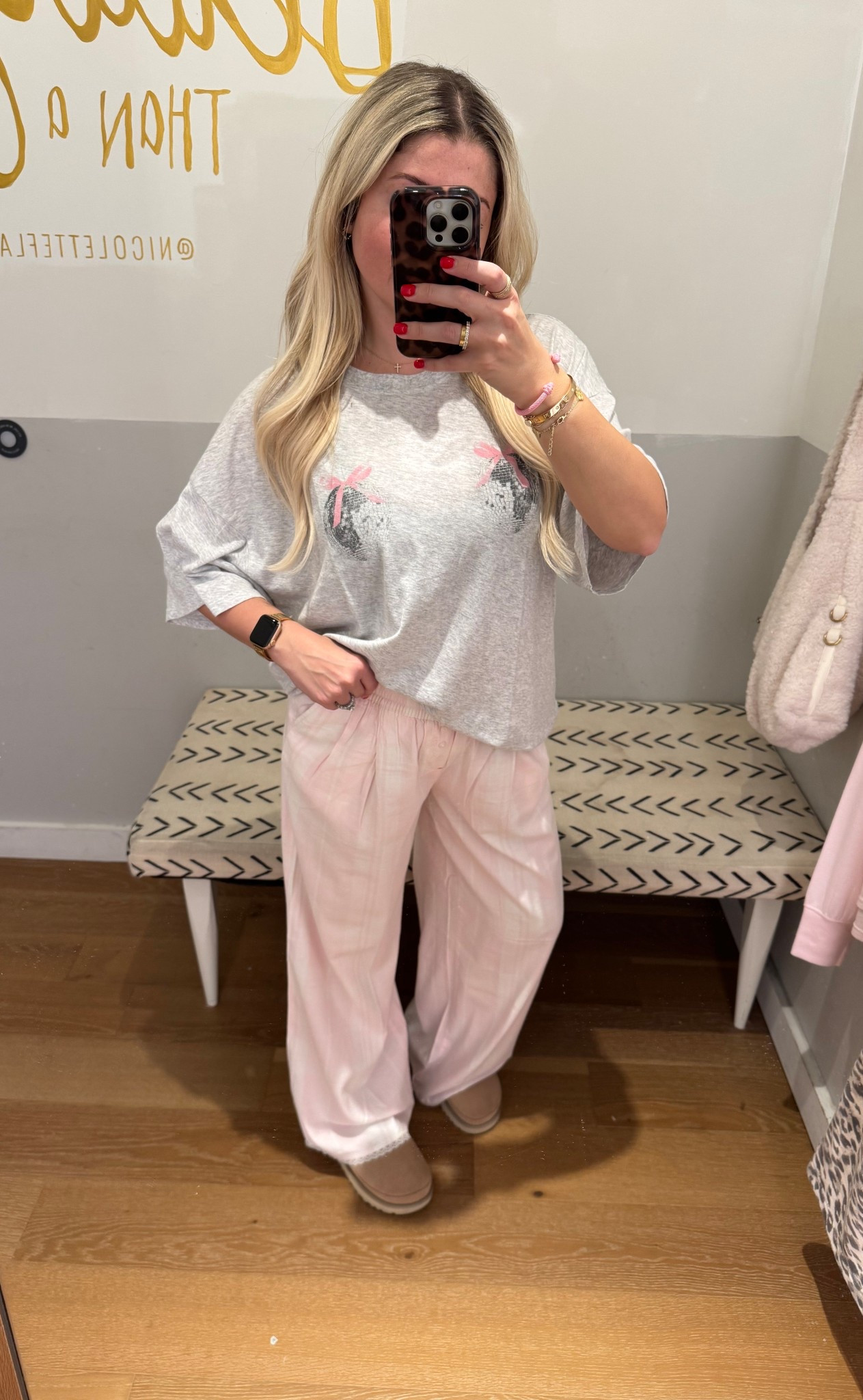 New aerie lounge wear 
Size small
Gift idea 
Comfy outfit 

#LTKSaleAlert #LTKFindsUnder100 #LTKGiftGuide