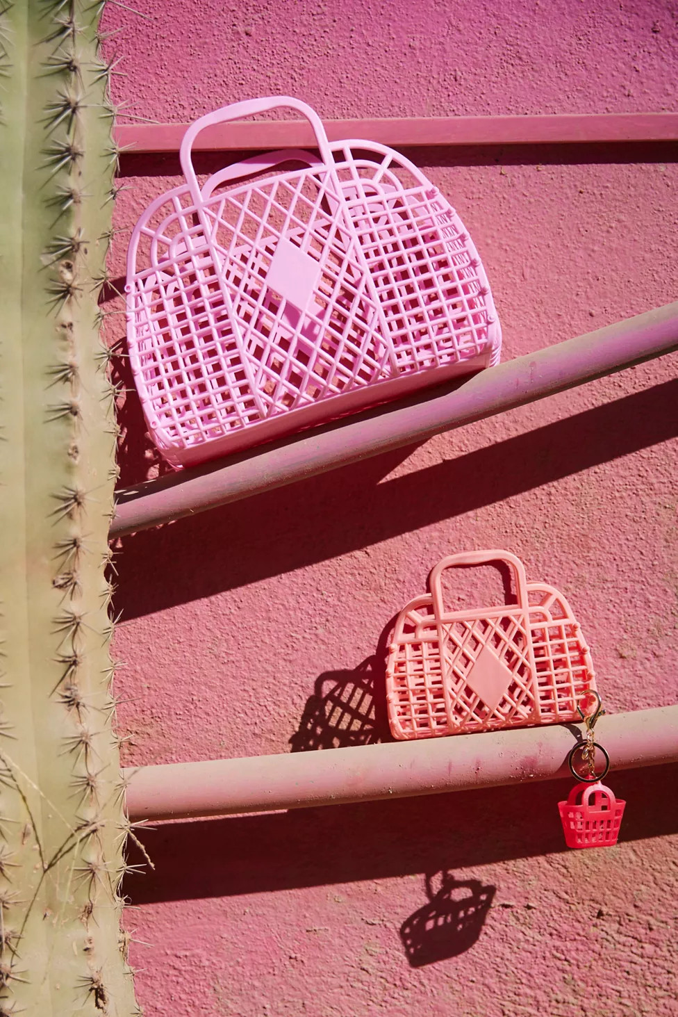 Sun Jellies Small Retro Basket Bag | Urban Outfitters (US and RoW)