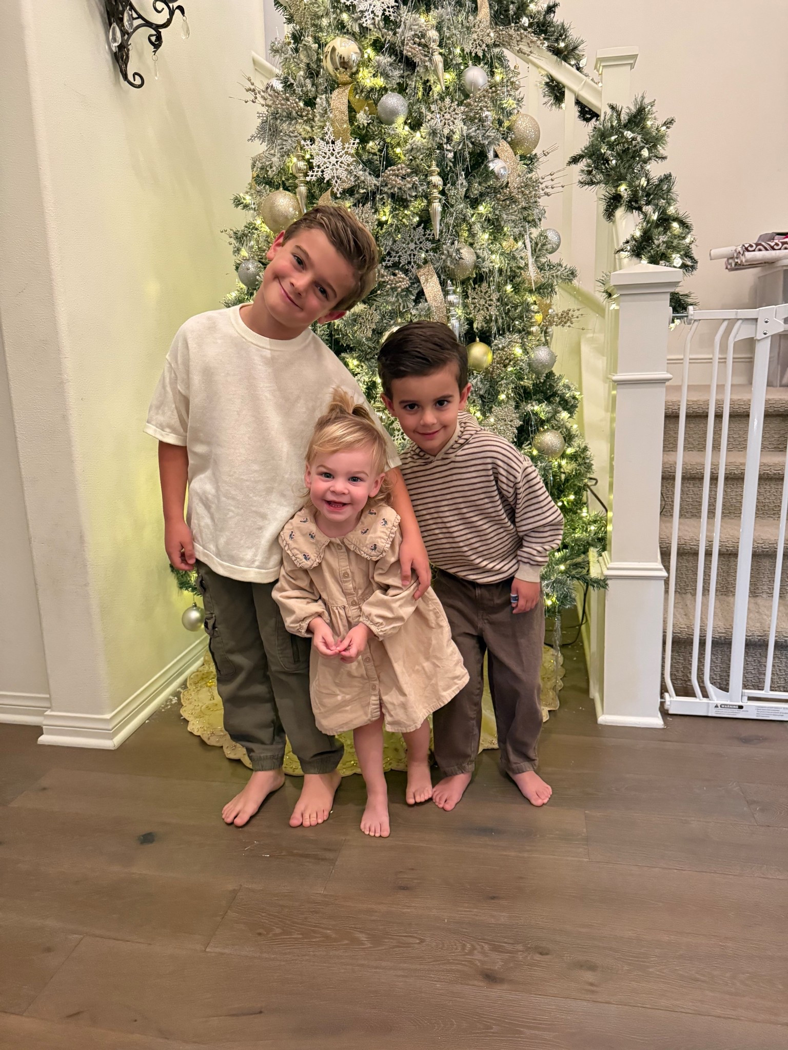 Holiday outfit inspo for kids ❤️

Zara, boys holiday outfit, toddler boy holiday outfit, toddler girl holiday outfit, kids Christmas outfits, toddler girl dress, kids dressy outfits, family photo outfits

#LTKKids #LTKHoliday #LTKootd