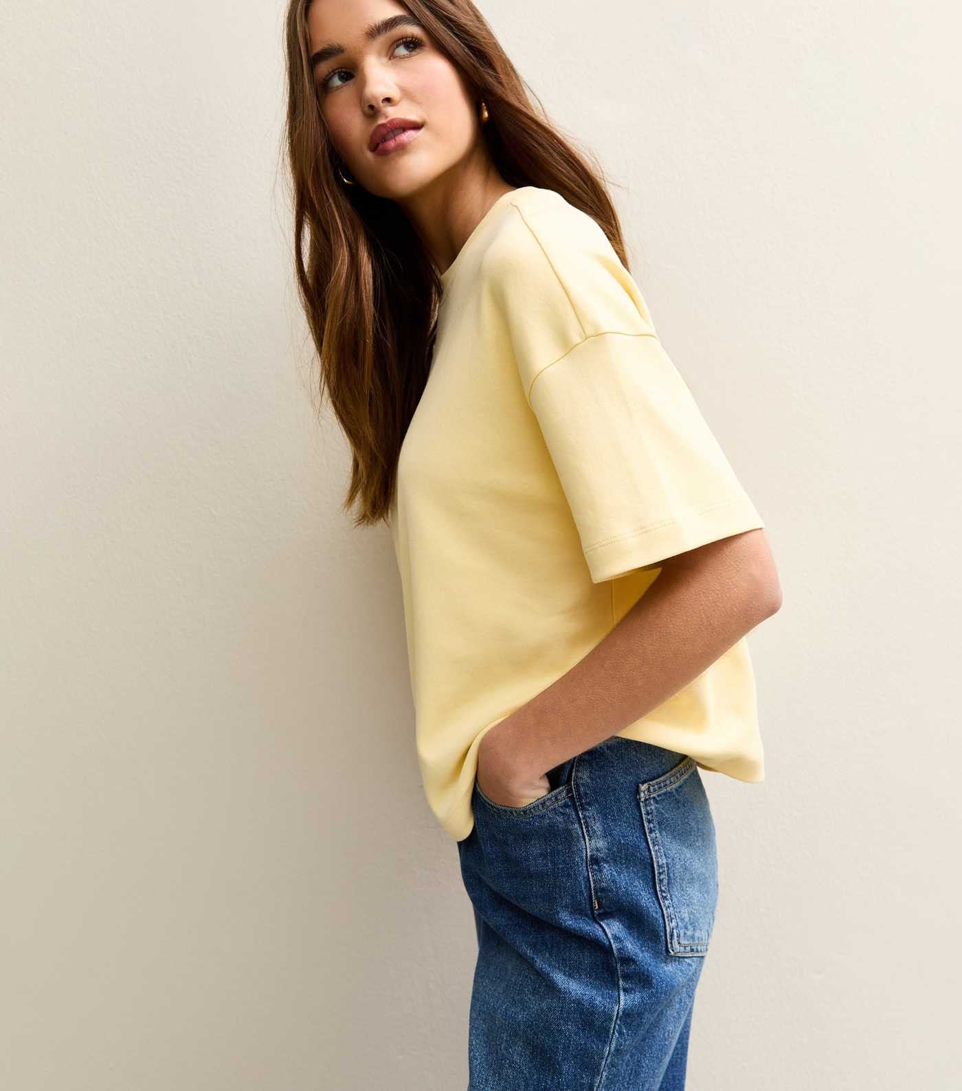 Premium Light Yellow Heavyweight Cotton Boxy T-Shirt | New Look | New Look (UK)