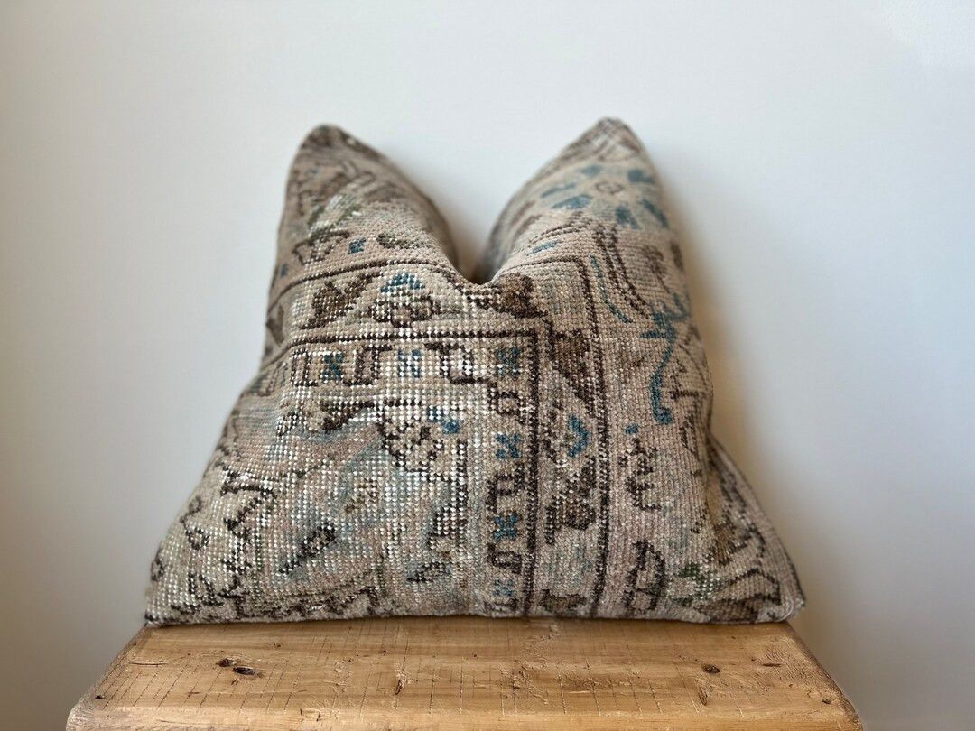 HAZAL Pillow - Turkish Kilim Pillow Cover - 18x18 - Vintage - Etsy Home Decor Finds Etsy Favorites | Etsy (US)