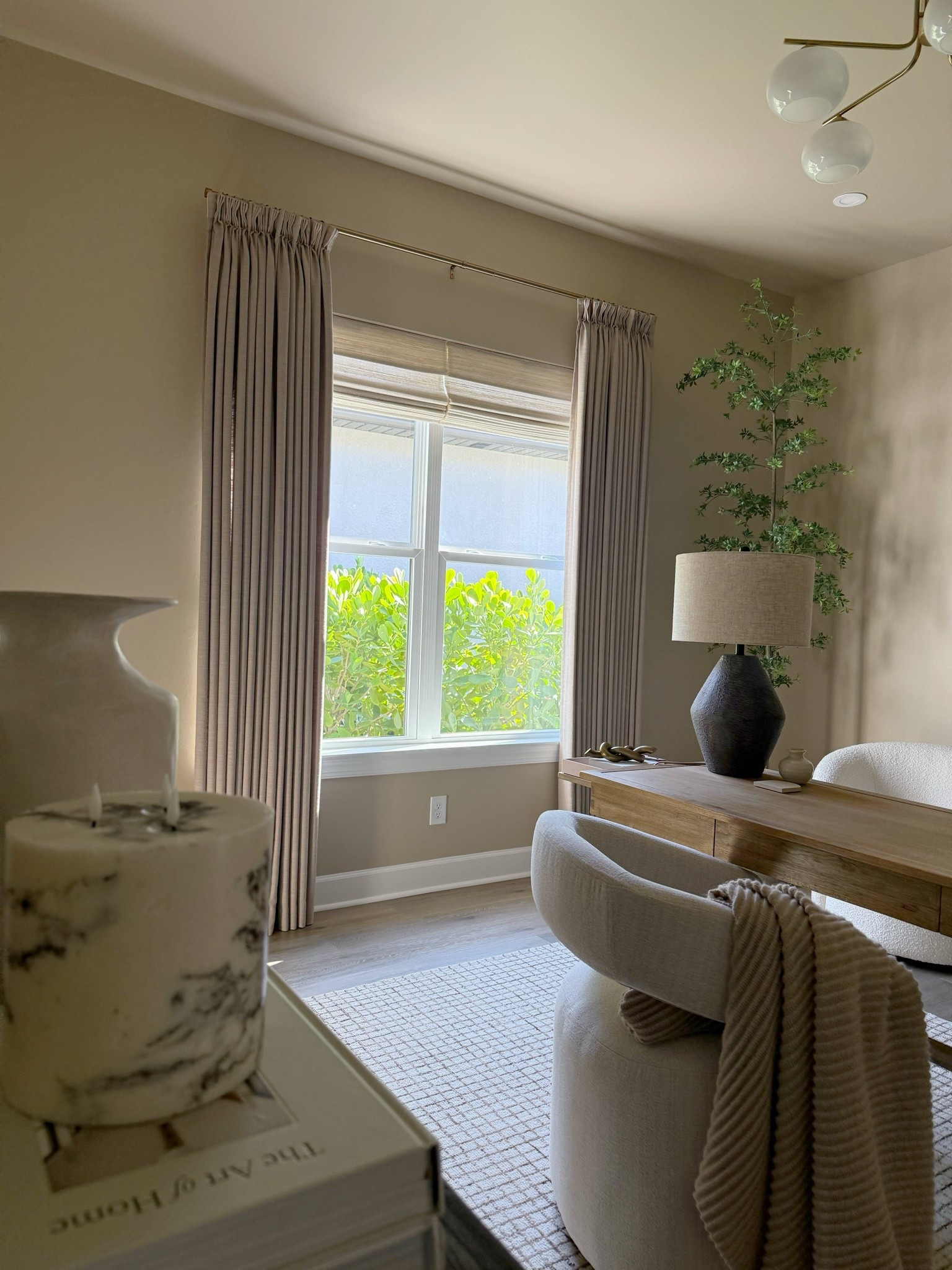 Curtain details:

Liz Linen
Burlywood Birch
Triple Pleat
75W x 104L
Room darkening
Memory shaped

@TWOPAGES 


#customcurtains #customdrapes #curtains #officedecor #homedecor #cozyhome #twopagescurtains #twopageshome

#LTKHome