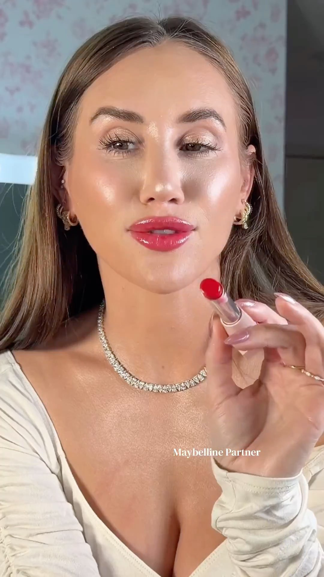 the perfect summer cherry lip — glazed finish hyaluronic acid 24 hour hydration and so non sticky.

#cherrylip #summermakeup #lipoil #lipbalm #drugstoremakeup
maybelline new york lifter glaze oil balm cherry swirl 

 #LTKBeauty