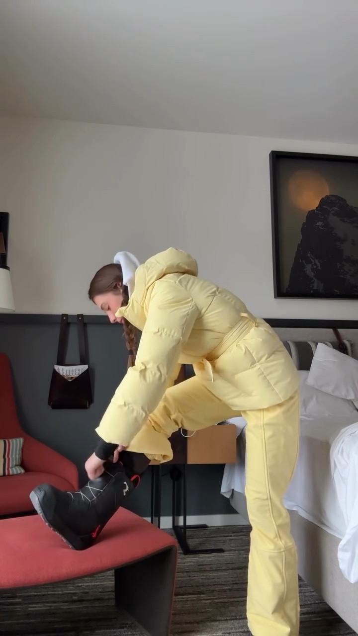 get ready with me to go snowboarding!