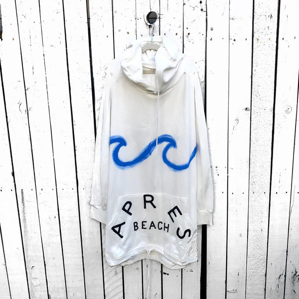 'APRES BEACH' PAINTED HOODIE | WREN AND GLORY