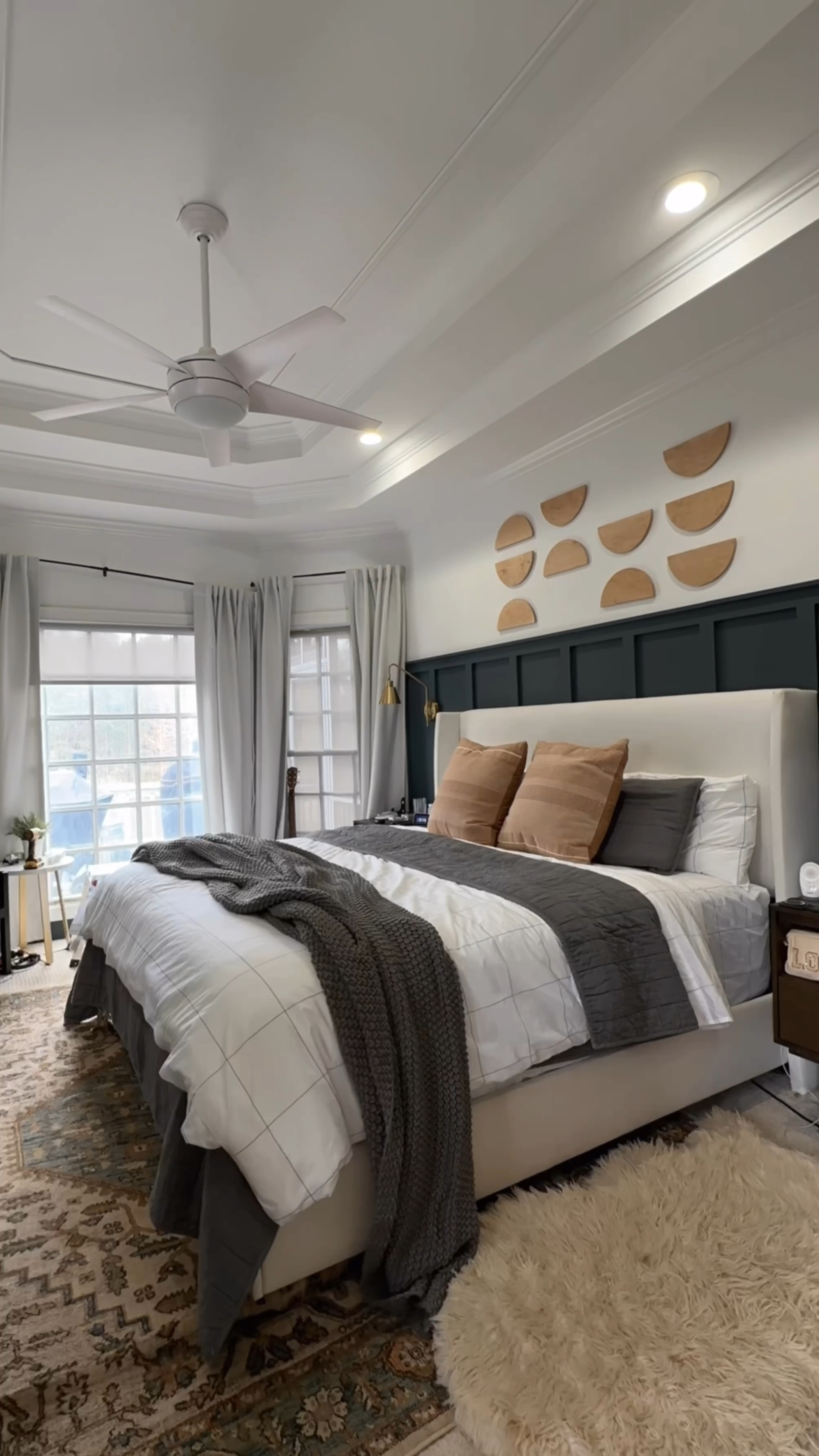 Making my bed 

#LTKstyletip #LTKhome