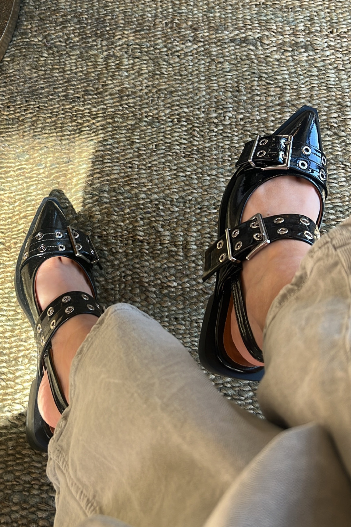 Obsessed with these Amazon shoes!! So comfortable and come in a ton of colors 

#LTKbeauty #LTKshoecrush #LTKworkwear