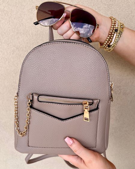 Amazon Accessories! 👡👜Click below to shop the post!

Madison Payne, Accessories, Amazon, Budget Fashion, Affordable

#LTKFind #LTKitbag #LTKunder50