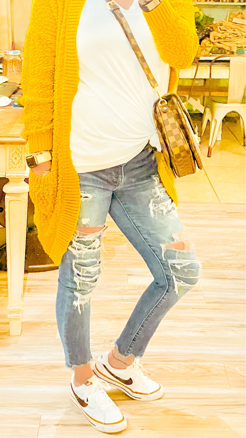 Who is excited for sweater season?? This girl is!! This mustard popcorn sweater is everything y’all! I have it in gray too but I need it in ALL colors! And the white T 🤌🏻 oh so good! Soft and buttery ♥️ and these are my FAVORITE jeans ever from @americaneagle The bag is not too big and not too small! I have my wallet, phone, keys and more in that thang!! And you know these shoes are my jam! The most comfy shoes I have worn in foreva!
Happy Friday Babes💋🫶🏻

#LTKSale #LTKstyletip #LTKSeasonal