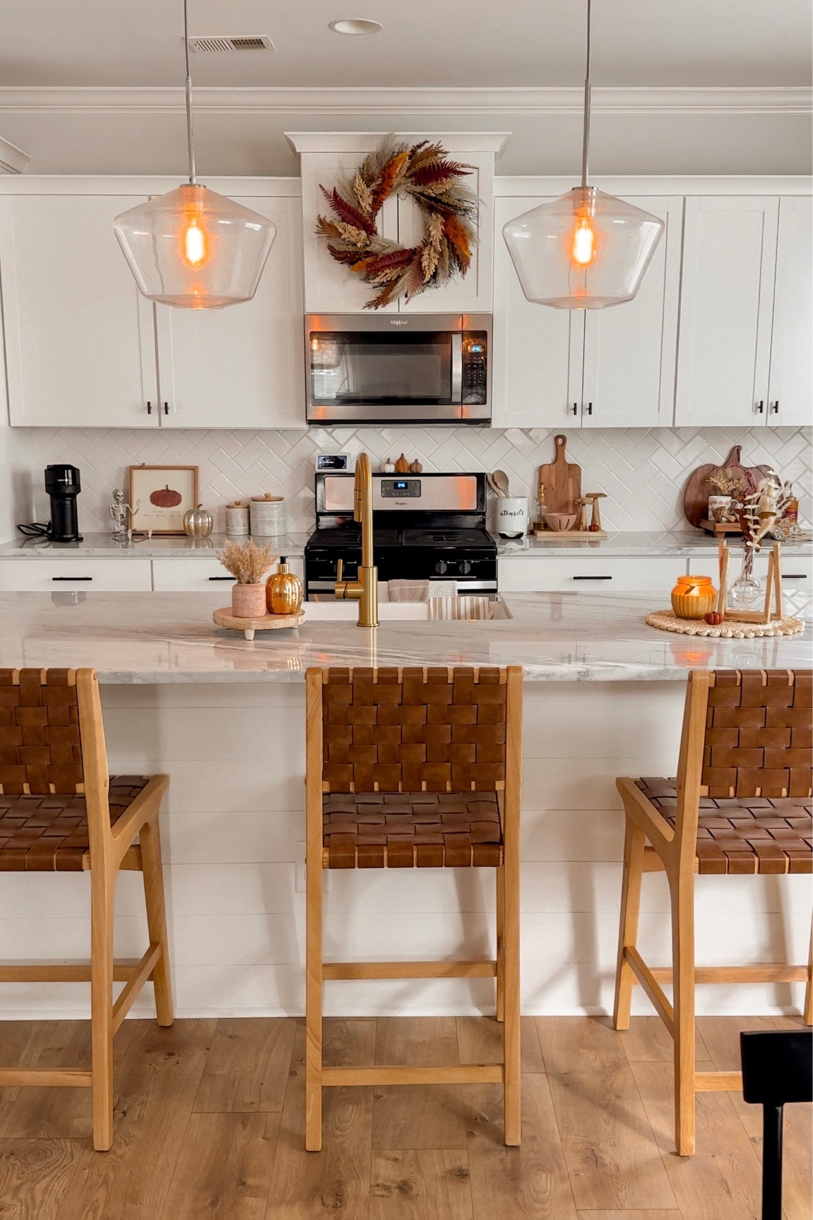 Cozy kitchen decor 

#LTKHoliday #LTKSeasonal #LTKhome