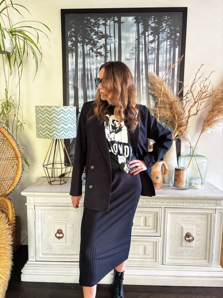 The midi skirt- this one is ribbed and stretchy and can be worn as a work outfit that is actually comfortable.  Here I paired it with a graphic tee and oversize blazer for a professional rockstar look 🤘

#LTKfindsunder50 #LTKover40 #LTKstyletip