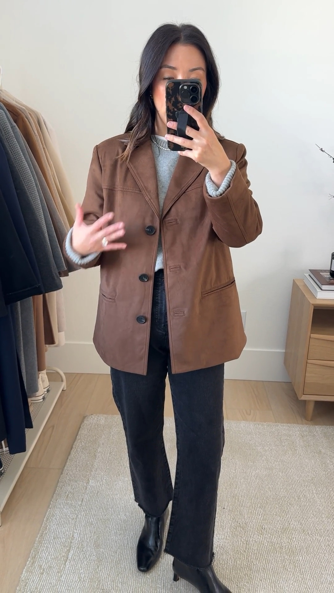 Velvet suede blazer. Suede blazer. Great length on petites. Very soft and thin material so comfy to wear, but not structured  

Velvet blazer xs
Everlane tee medium
Everlane cashmere sweater xs
Madewell 90's jeans. 25, cut hems
Madewell Dime booties 5.5
Chanel Trendy CC small
YSL sunglasses
Quince earrings


#LTKStyleTip #LTKSeasonal #LTKPetite