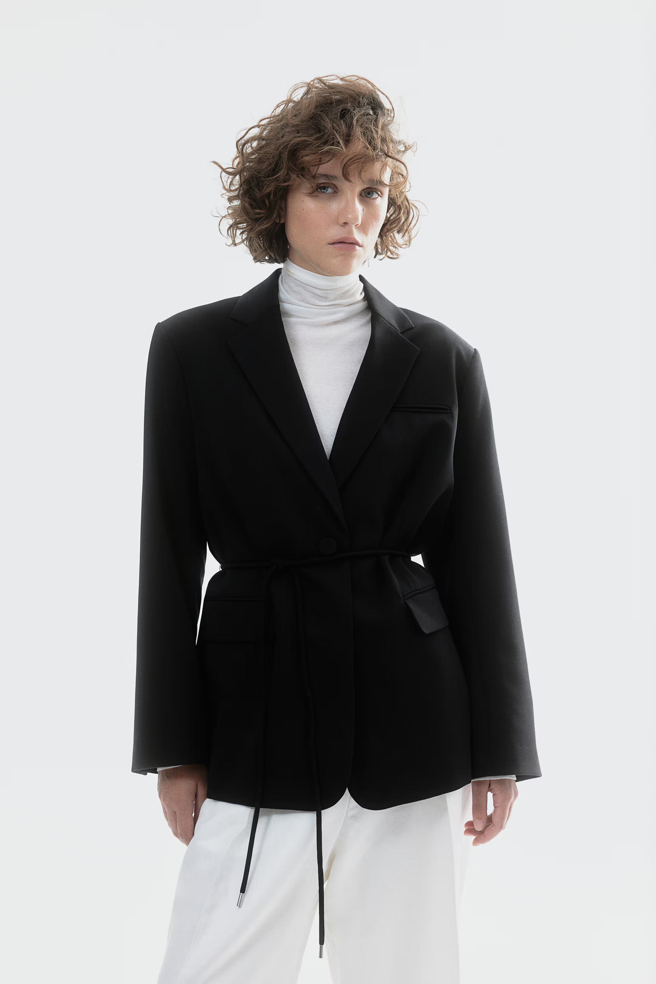 Tie-belt blazer | H&M (UK, MY, IN, SG, PH, TW, HK)