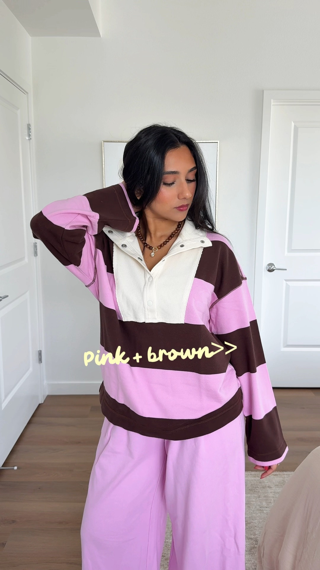 My favorite sweatshirt and set!! the perfect color combo💘🫶🏽🤎💗