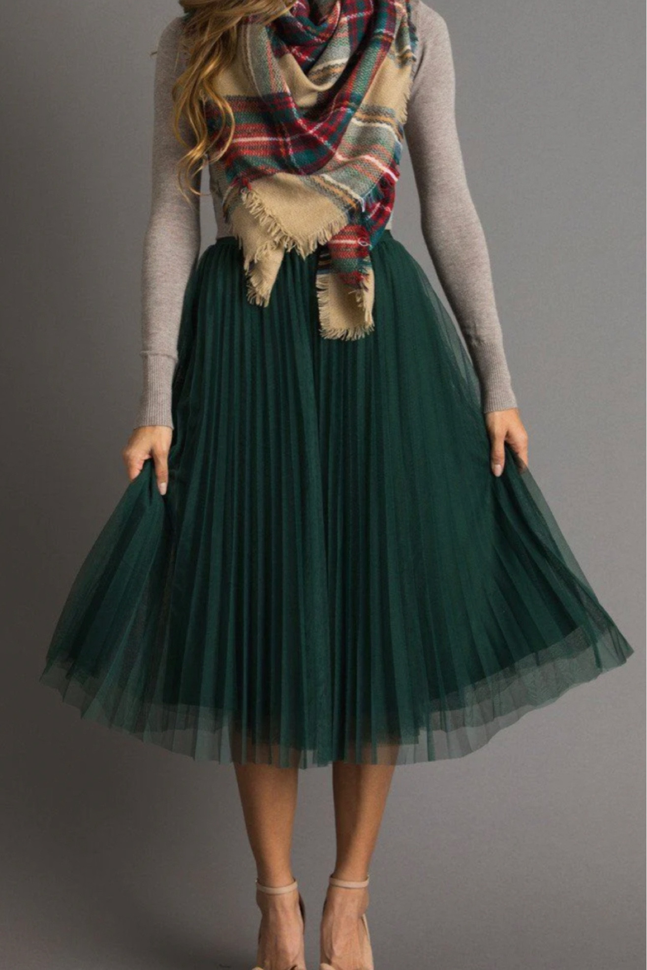 Holiday photo bundle for mom- kinda love the convenience here. Their best selling skirt, sweater top, and holiday scarf 

#LTKfamily #LTKHoliday #LTKSeasonal