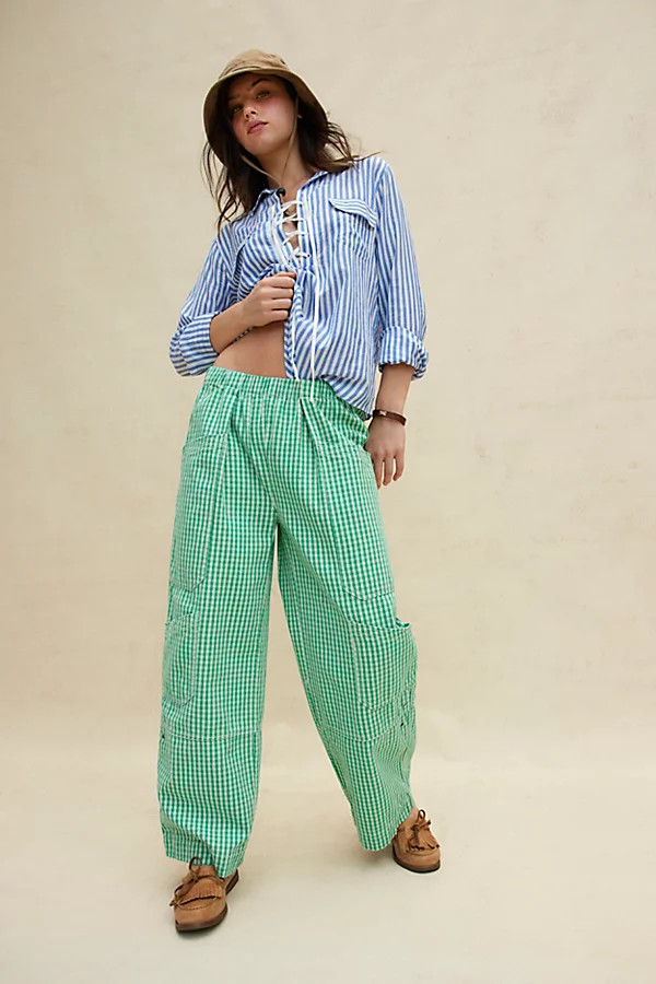 BDG Charlie Gingham Low-Rise Wide-Leg Pant in Green, Women's at Urban Outfitters | Urban Outfitters (US and RoW)