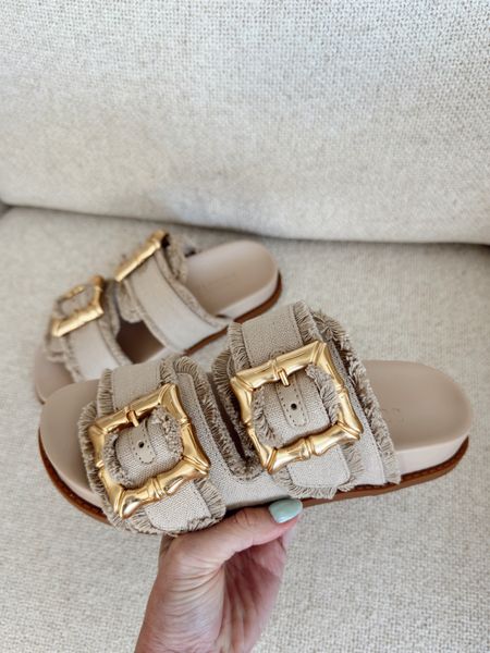 Dad sandals. Love the detail on these! 

#LTKfindsunder100 #LTKshoecrush