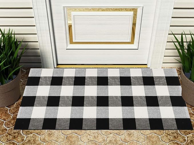 Famibay Buffalo Plaid Door Mat Outdoor/Indoor Cotton Hand-Woven Black and White Front Door Mat 2x... | Amazon (CA)