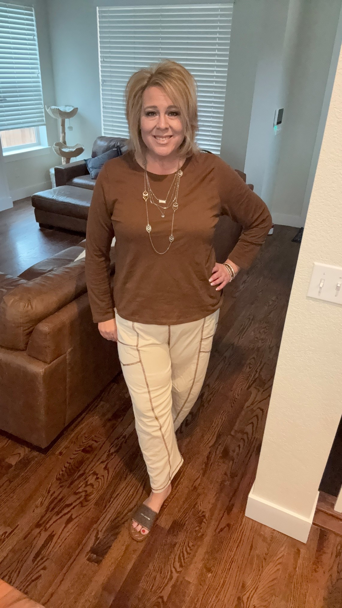 Love this comfy outfit 

#LTKPlusSize #LTKMidsize #LTKOver40