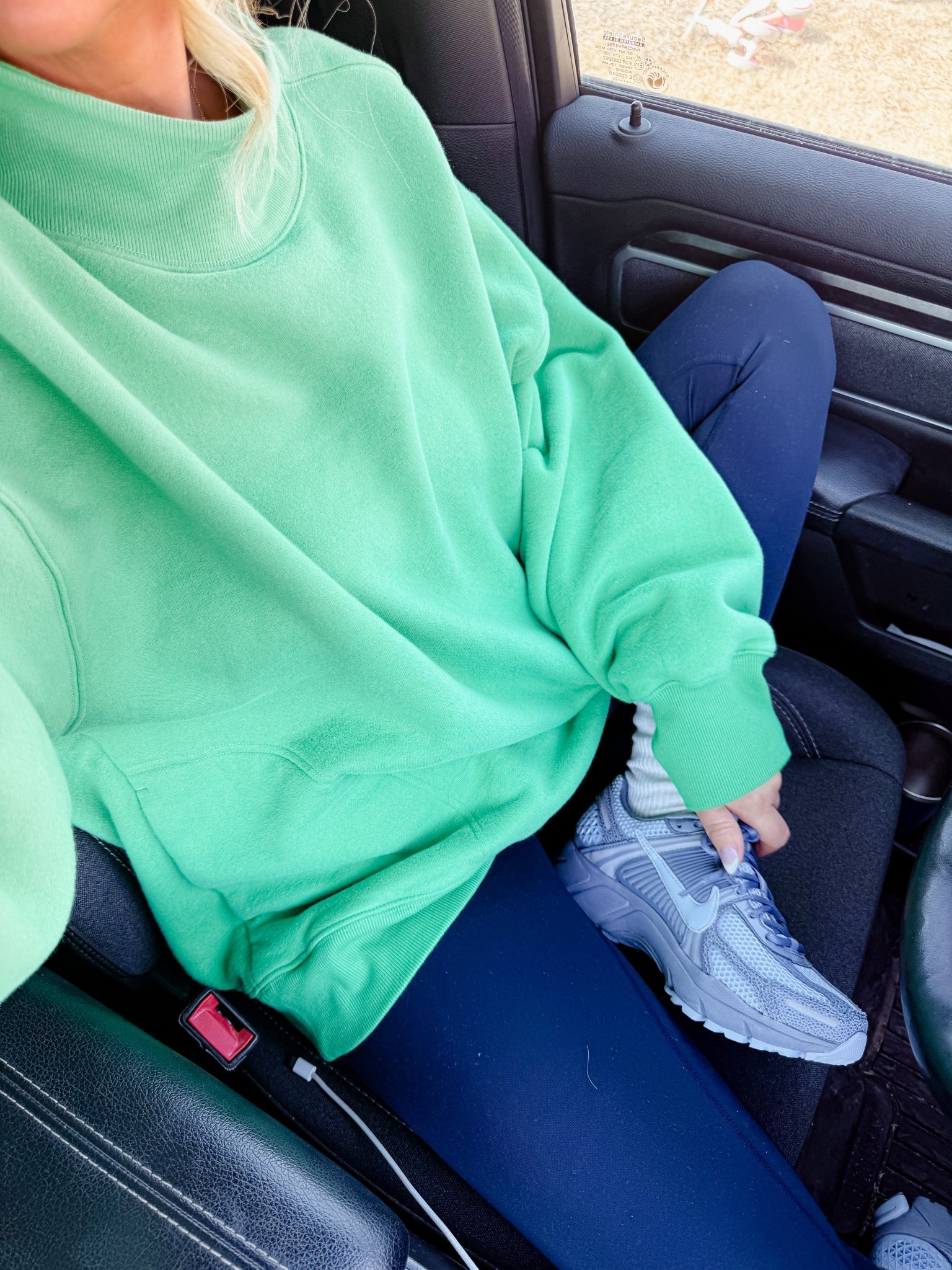 Love this color combo 💙💚

#LTKootd #LTKmomlife