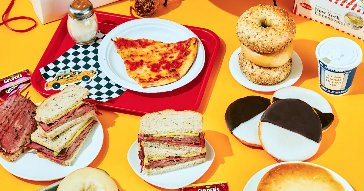 "Taste of New York" Weekender Box by Taste of New York | Goldbelly | Goldbelly