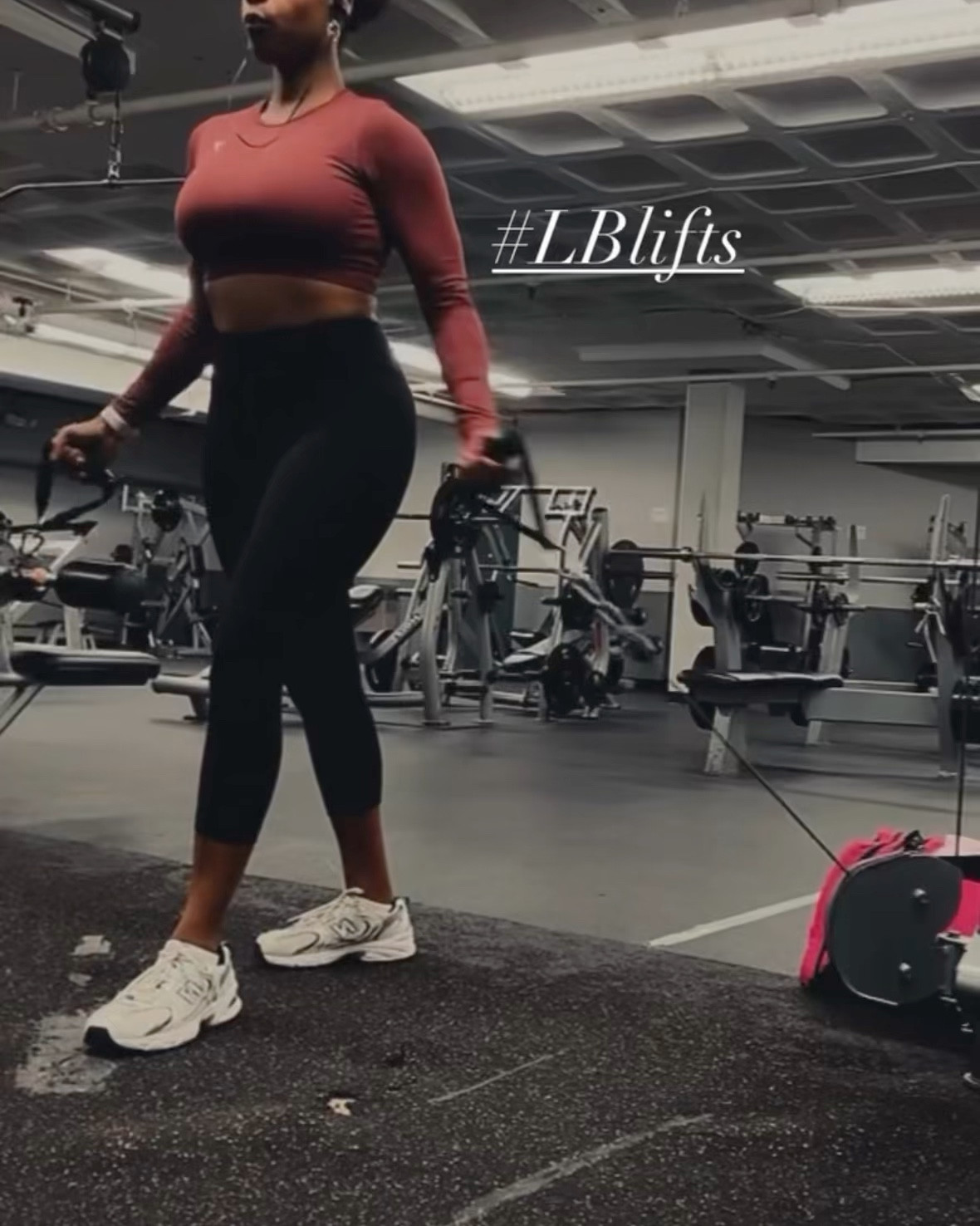 Workout outfit 
Gymshark 
Workout crop top 
Workout leggings 
Fitness goals 
Fitness 
Spring exercise 
Exercise outfit 
New balance outfit 
Fitness girlie 

#LTKActive #LTKfitnessgoals #LTKootd