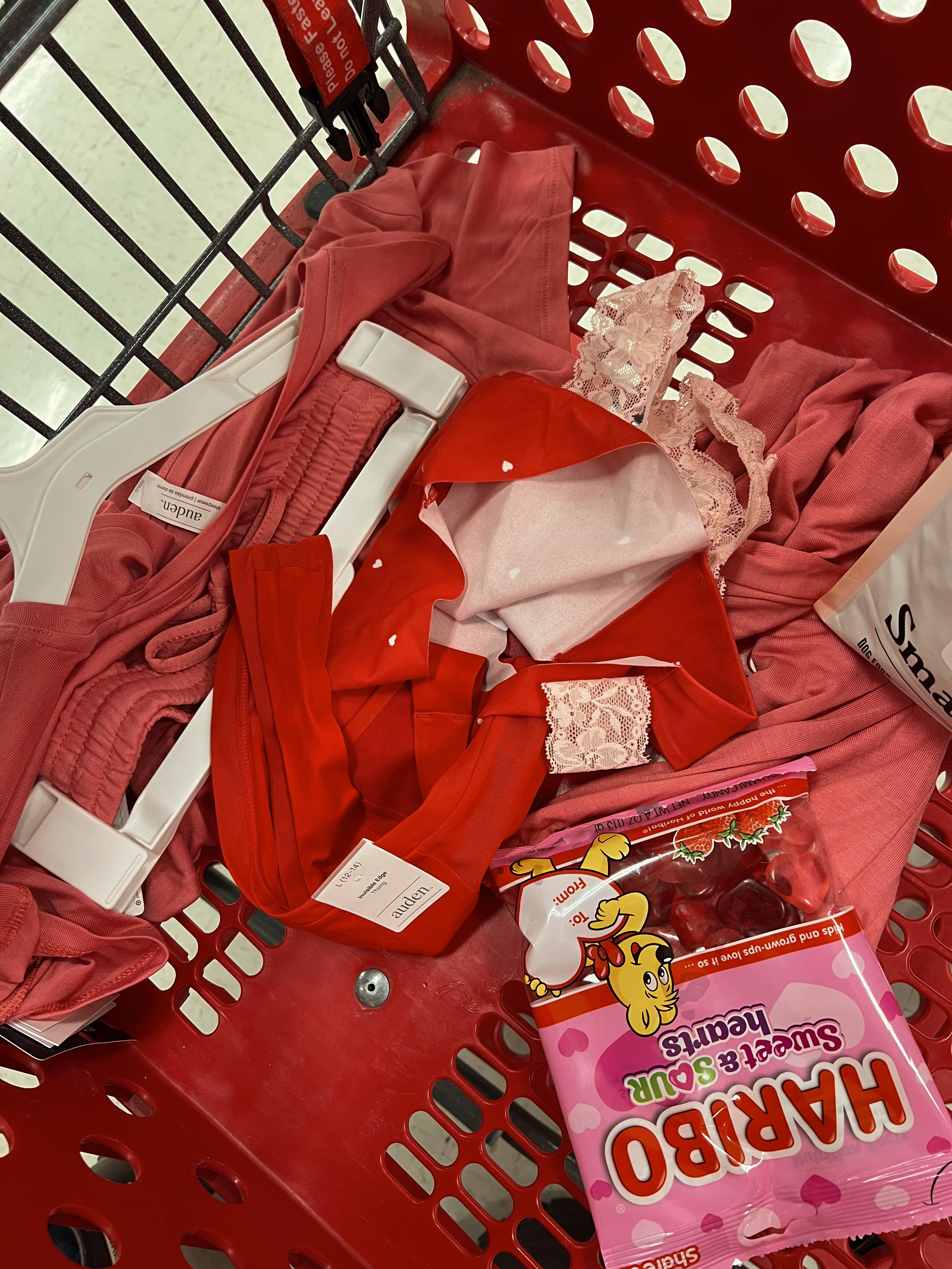 What’s in my Target cart #valentinesday #decor #pjs

#LTKSeasonal #LTKStyleTip #LTKHome