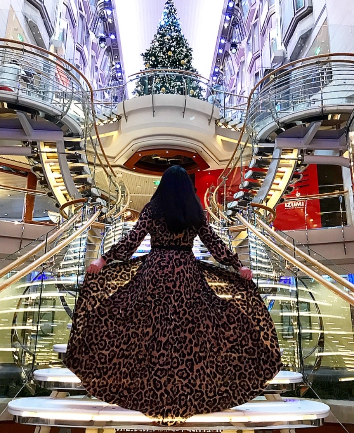 Leopard maxi dress for this holiday season! So pretty and effortless! 

#LTKMidsize #LTKHoliday #LTKFindsUnder50