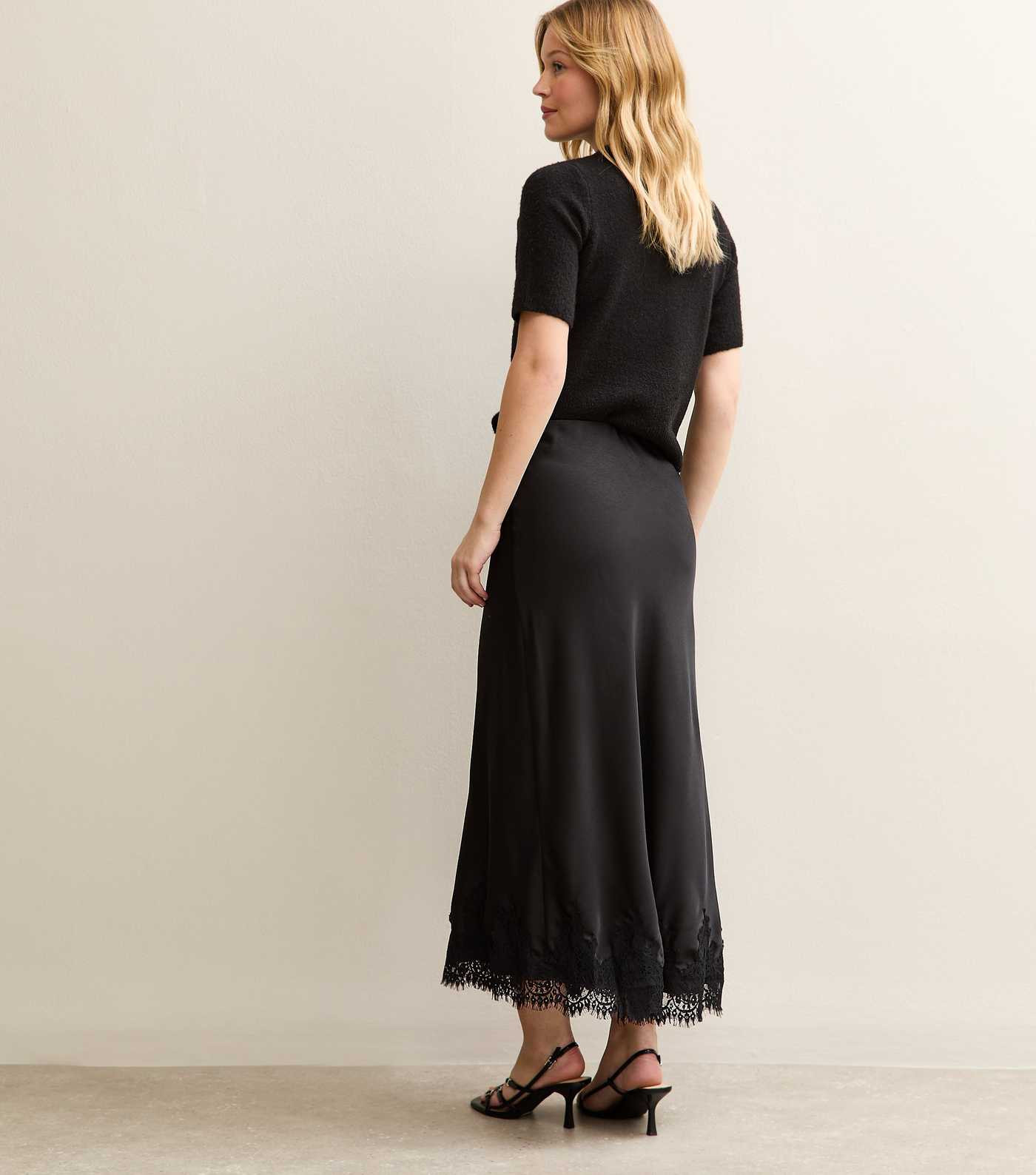 Black Satin Lace Hem Midi Skirt | New Look | New Look (UK)