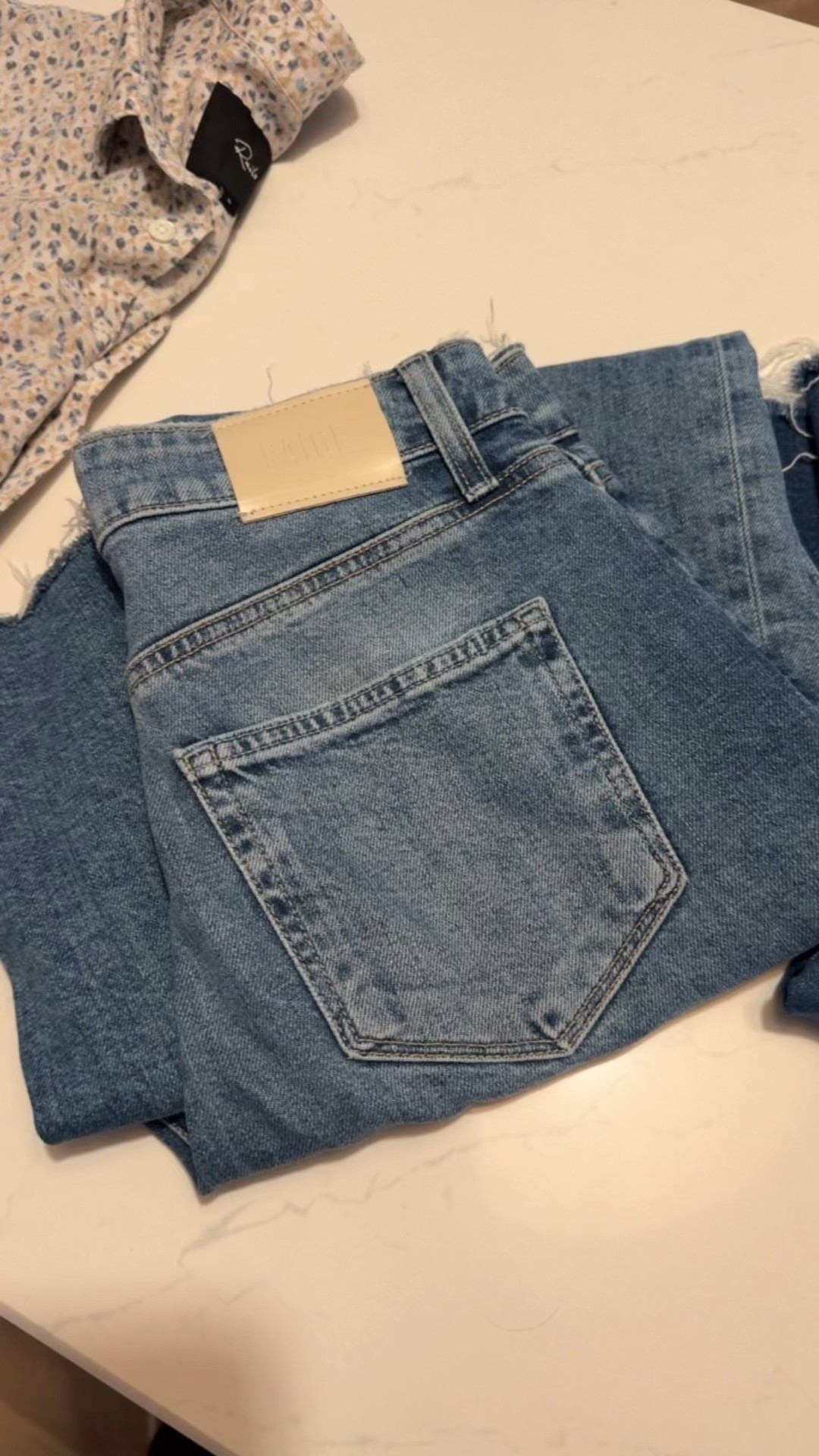 I wear a size 27 in the Paige Anessa jeans! Such a good deal! 

#LTKSeasonal #LTKSaleAlert #LTKStyleTip