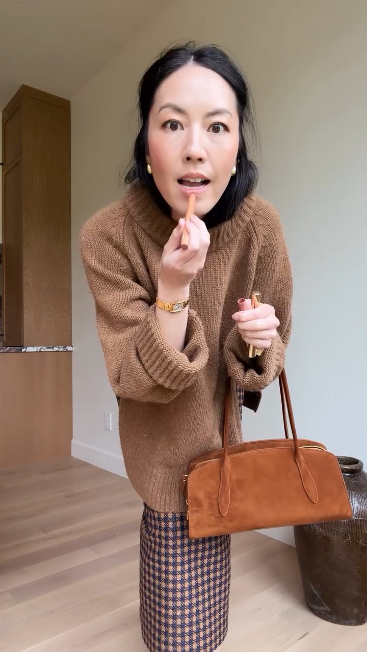 Linked my most worn pair of ballet flats - well worth the investment. 

#classicstyle
#ootd
#springoutfit
#summeroutfit
#midiskirt



#LTKgrwm #LTKootd #LTKselfcare