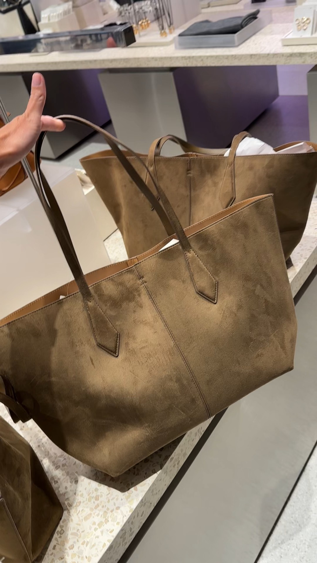 Brown suede tote bag for fall! Linked a few options besides this one. Perfect for work. 

Top handle bag
Mini bag
Tan chocolate brown
Bucket bag
Fall outfits 
Work bag 


#LTKItBag #LTKFindsUnder50 #LTKFindsUnder100