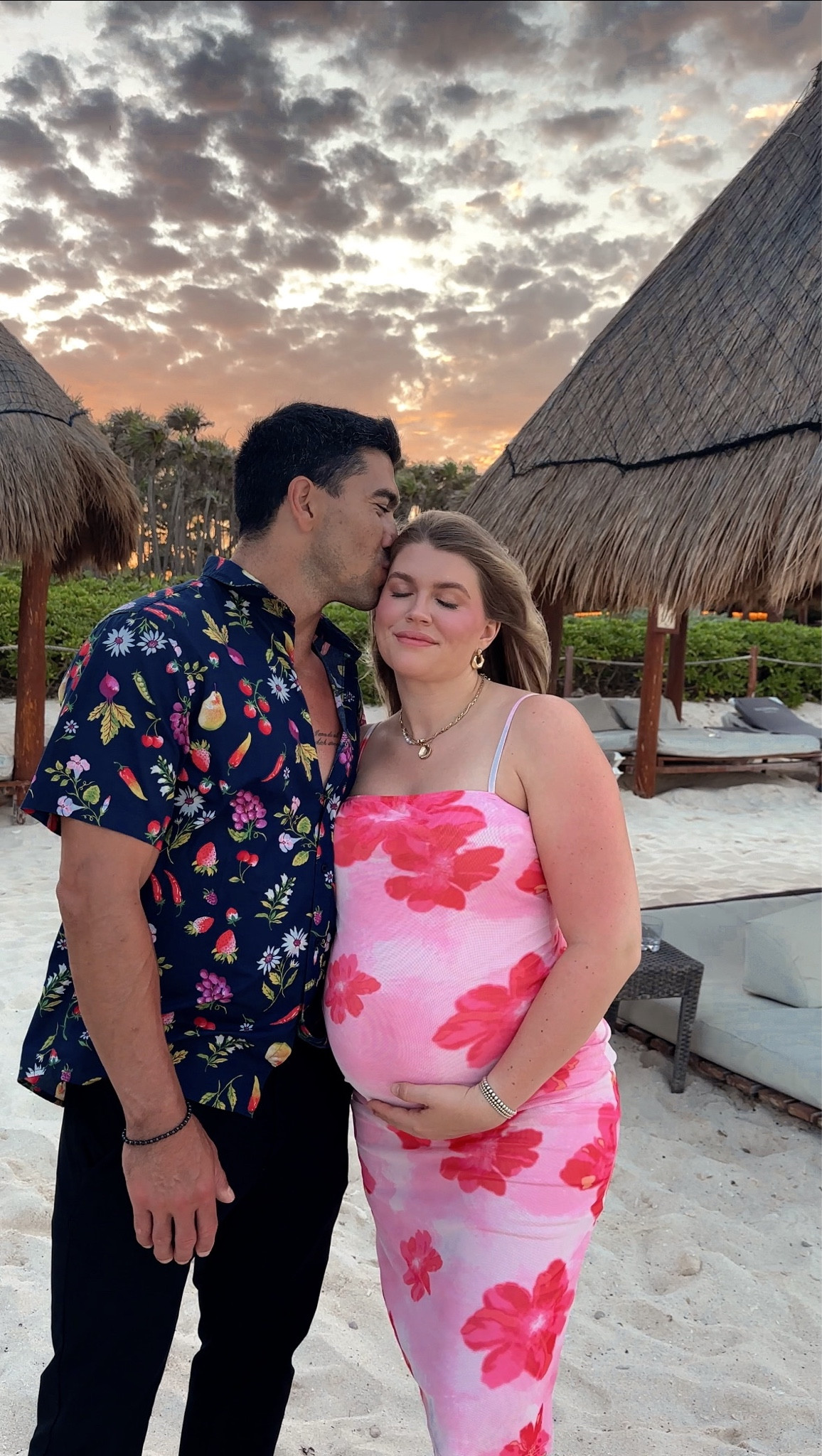 Wearing a size M in the dress, perfect for the bump on vacation. Linked my full makeup routine as well ✨

#LTKSeasonal #LTKFindsUnder50 #LTKBaby