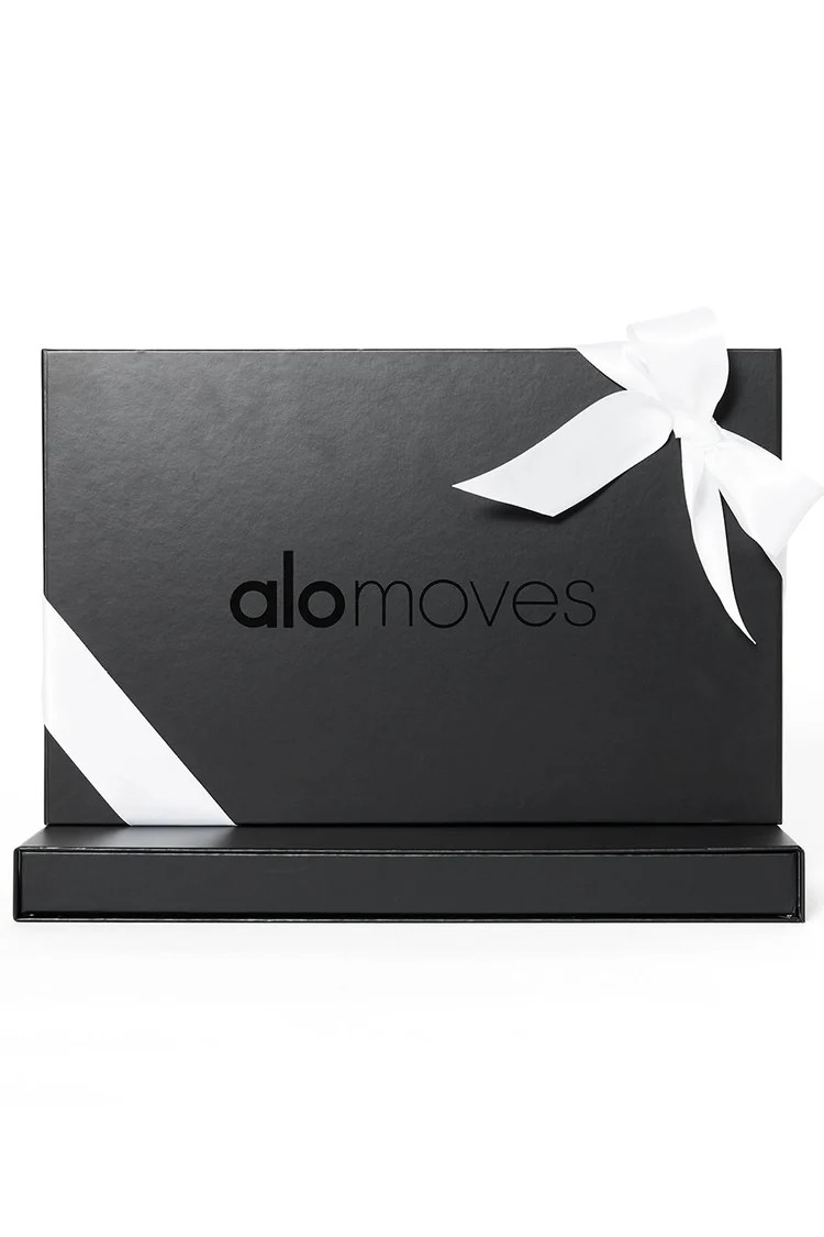 Alo Moves Annual Membership Gift Box | Alo Yoga (US)