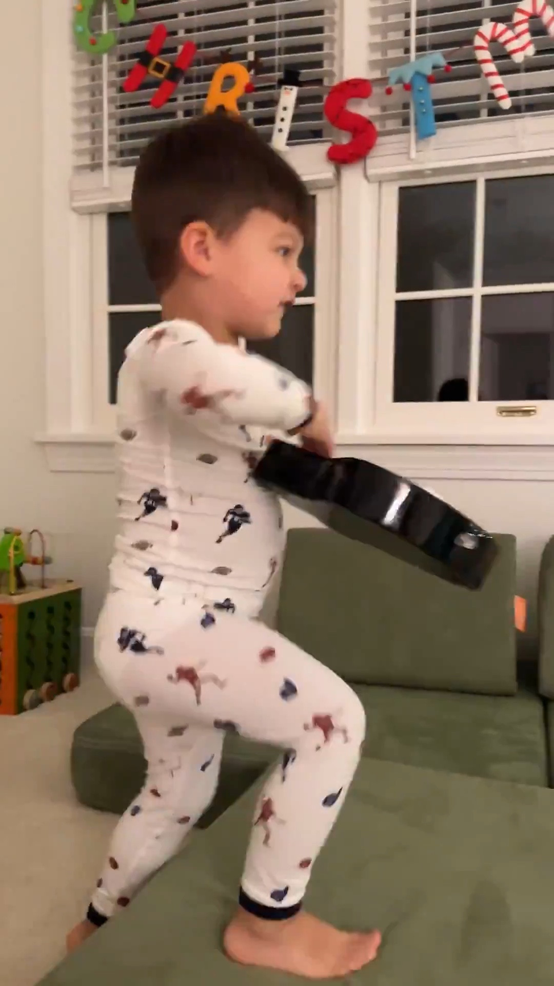 Fa la la la

Viral Christmas tree, Home Depot Christmas tree, Christmas tree, pre lit Xmas tree, easy set up tree, Grace White

#LTKHoliday #LTKStyleTip #LTKSeasonal