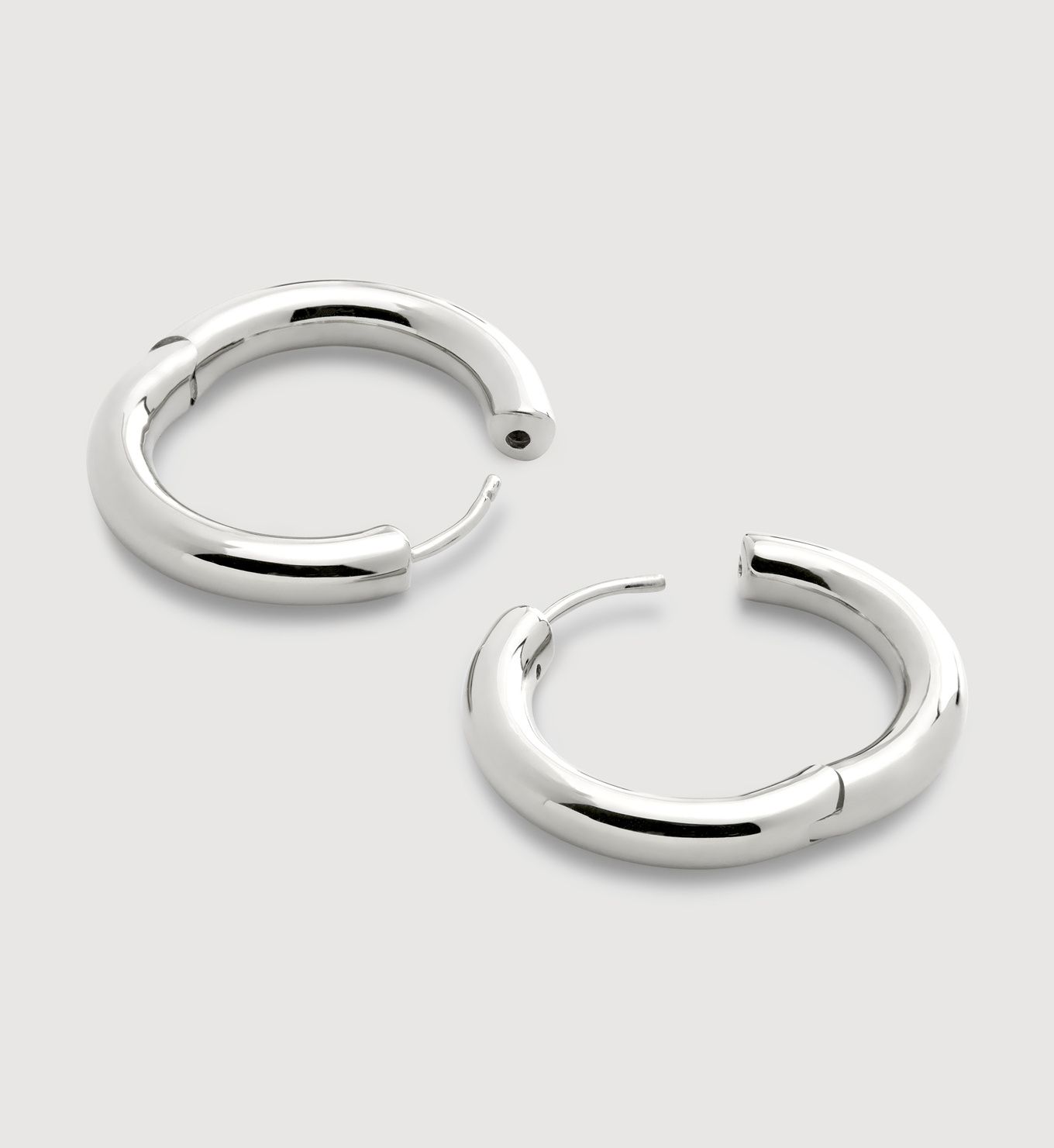 Essential Click Medium Hoop Earrings | Monica Vinader (Global)