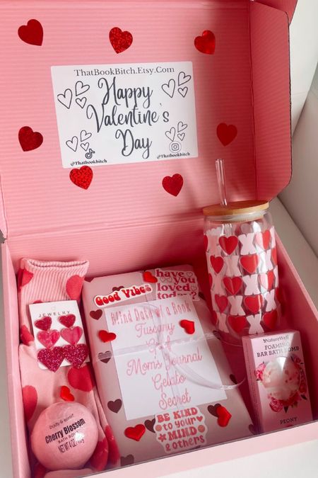 Valentines Day Book Lovers Gift Idea❤️🎀

#LTKfindsunder50 #LTKGiftGuide #LTKhome