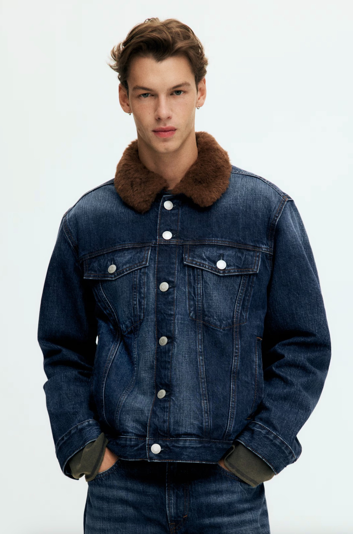 H&M Sale: 50% Off Men’s Fashion Essentials

H&M is offering 50% off sitewide on men’s fashion—perfect time to refresh your wardrobe. Shop everyday essentials, fall layers, outerwear, knitwear, and versatile basics at major savings. Ideal for building clean, modern looks without overspending.


#HMSale #MensFashionDeals #MensStyle #AffordableFashion #SaleAlert #WardrobeRefresh #FallMenswear #WinterStyle #EverydayStyle #PinterestFinds 

 #LTKootd #LTKSaleAlert #LTKMens