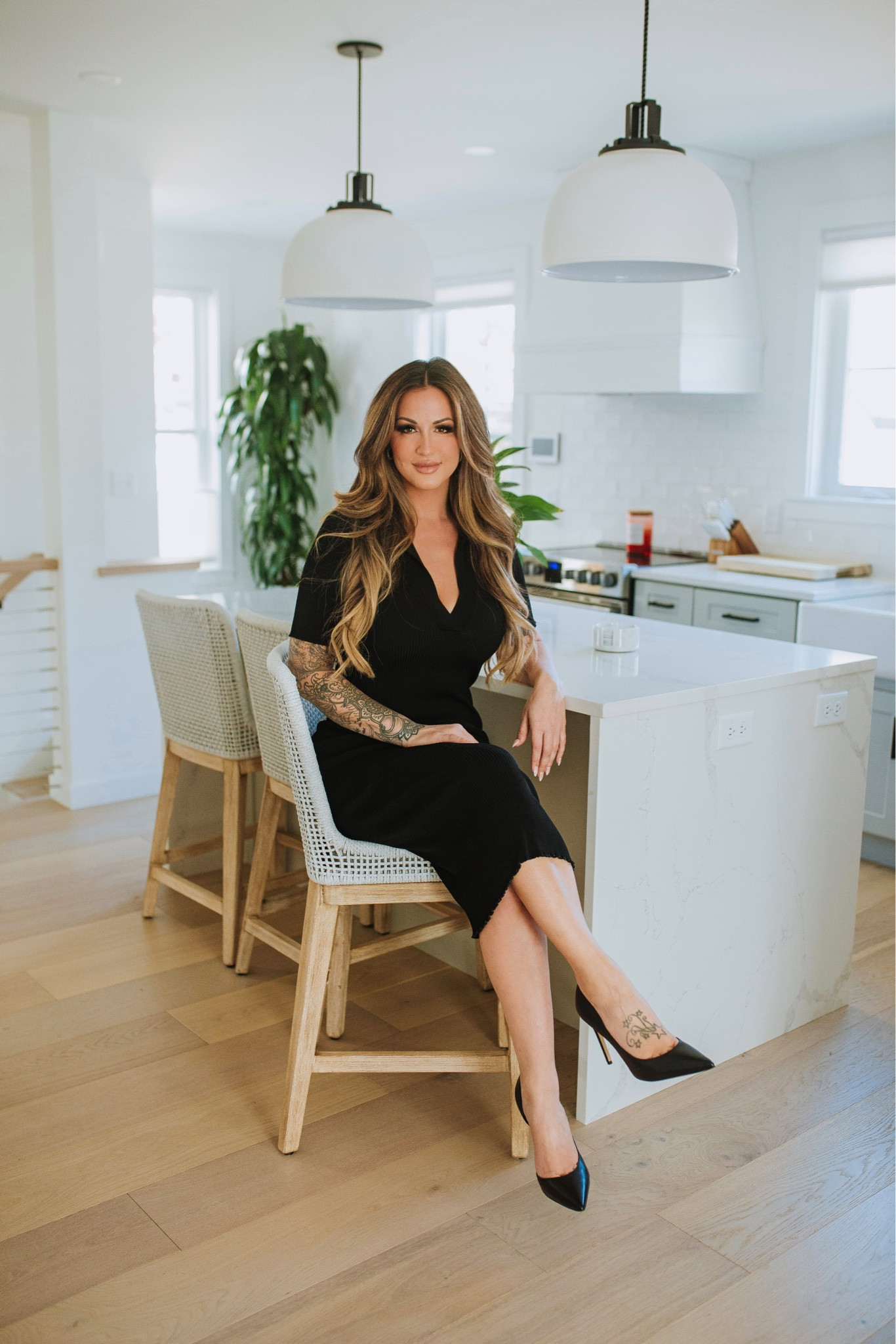 Women’s workwear dress and pumps 