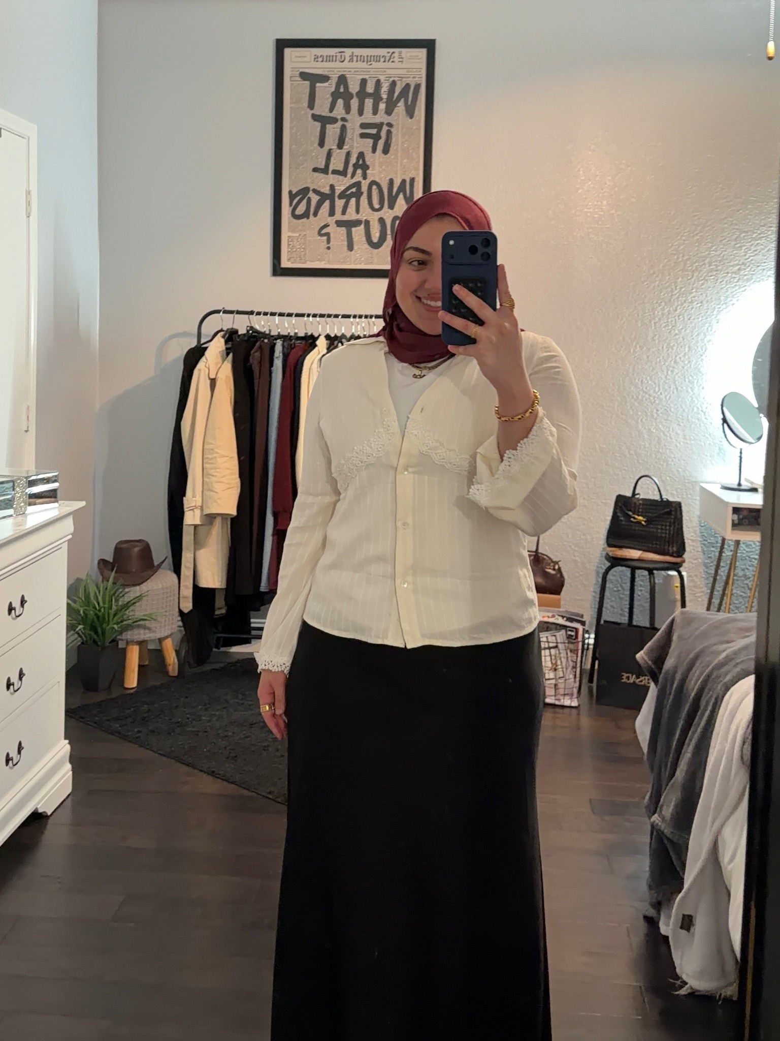 Such a feminine and classy outfit! 
