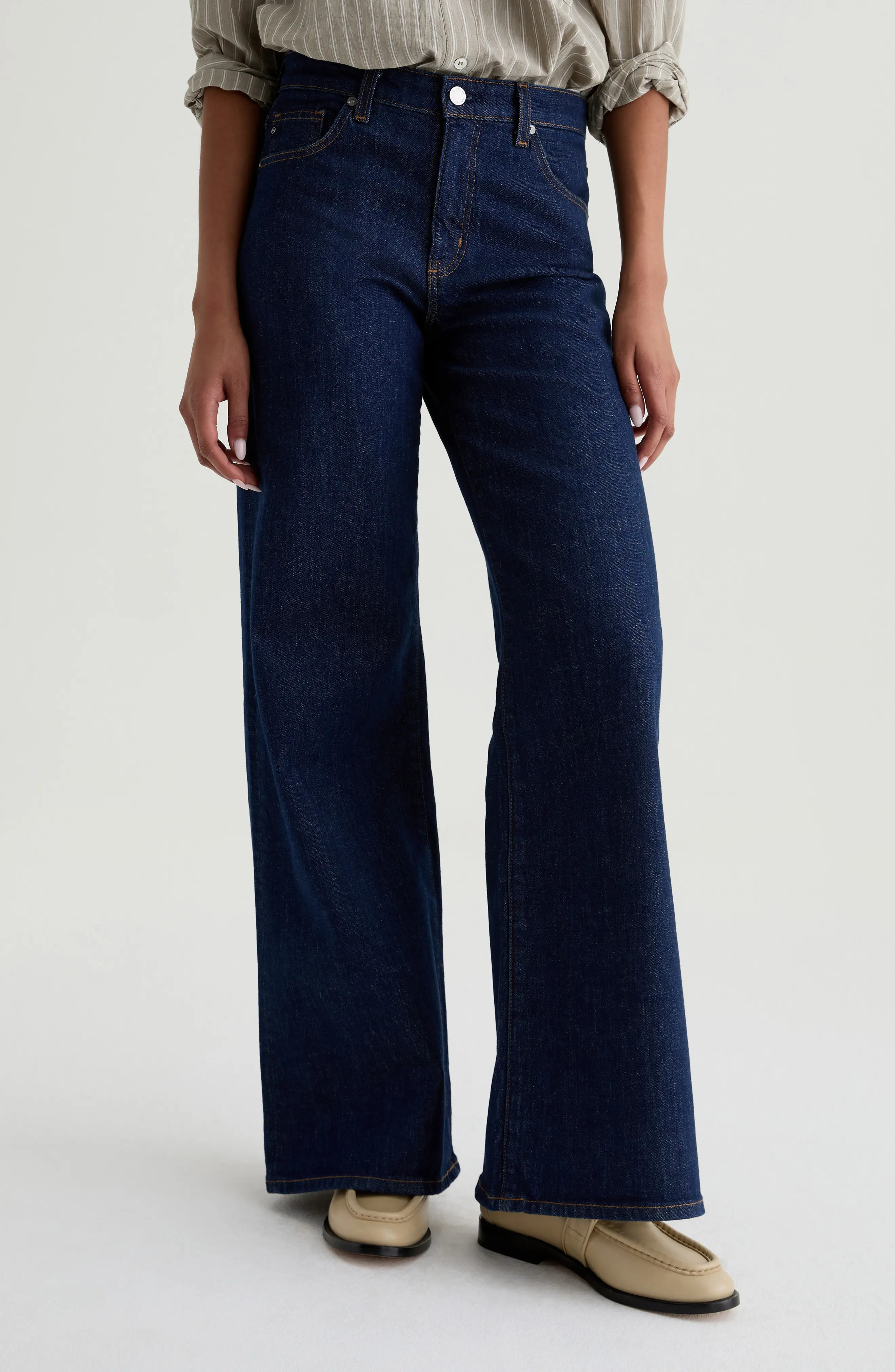 AG Saige Mid Rise Wide Leg Jeans in 18 Years Bisou at Nordstrom, Size 23 | Nordstrom