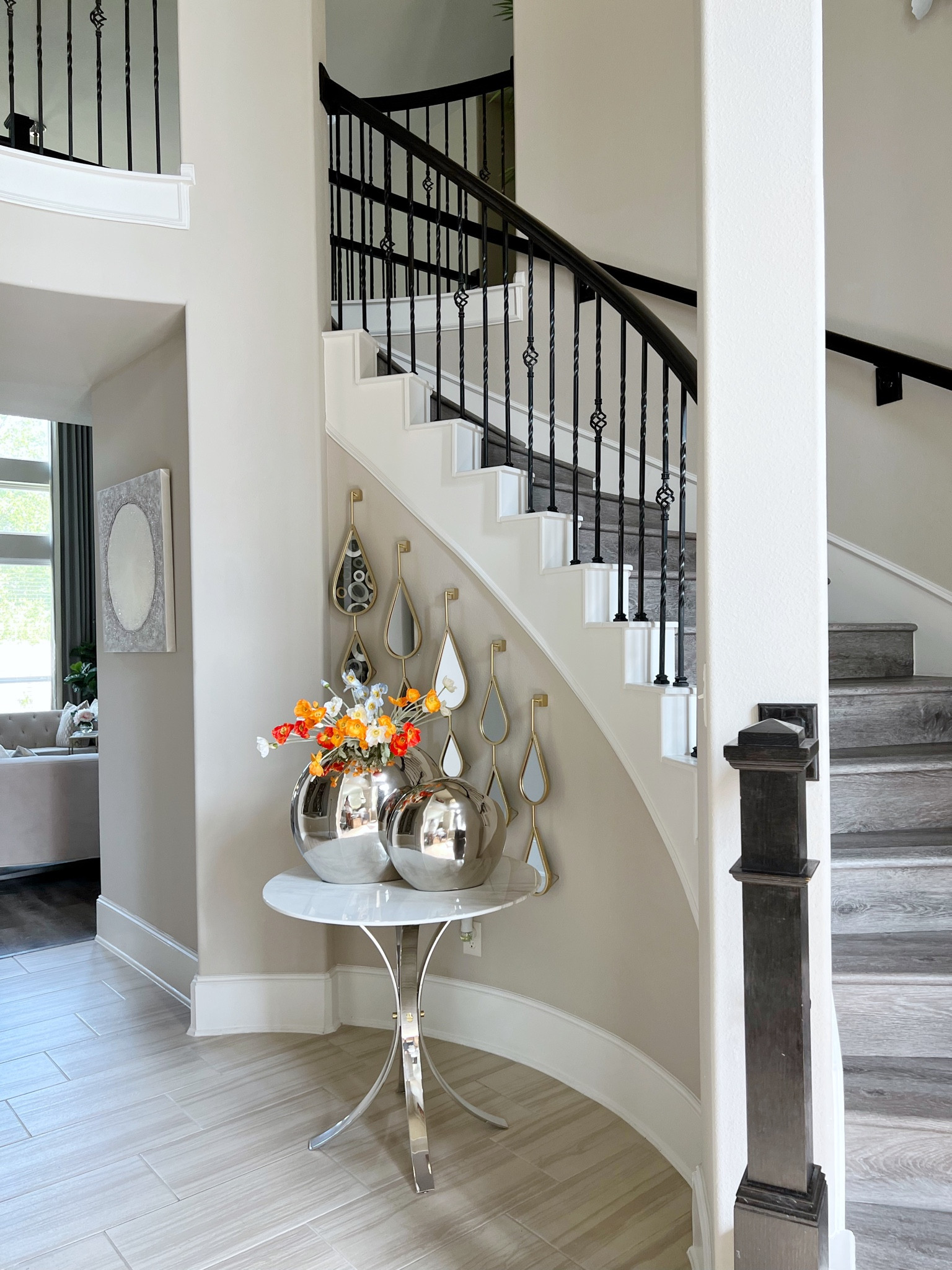 Shop this entryway setup #falldecor #homedecor #labordaysale 

#LTKFind #LTKhome #LTKsalealert