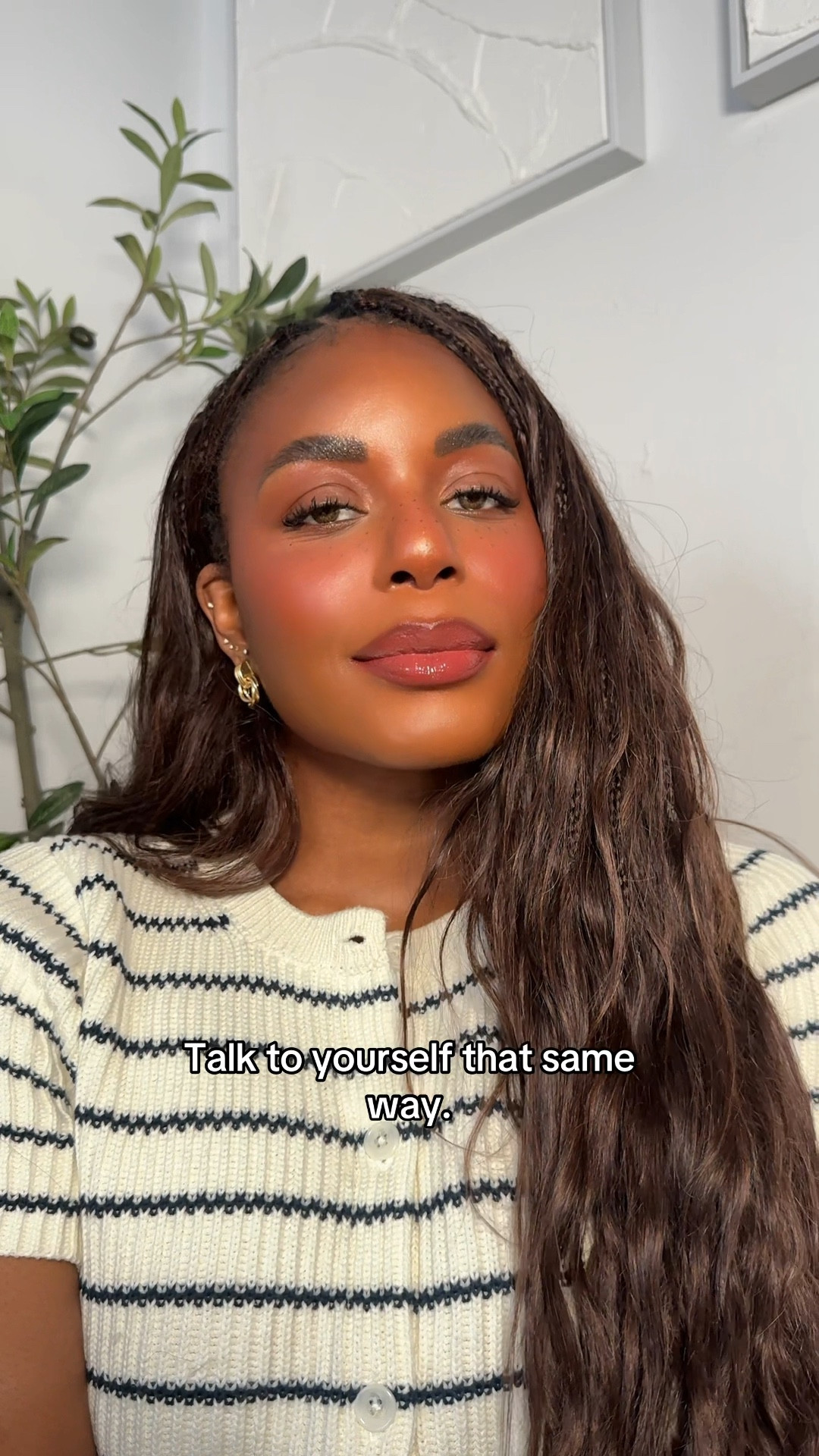 Super glowy and flattering Aussie girl makeup! Love how flushed and golden this makeup look is. I’m linking all the makeup products I used to achieve this look below. Gorgeous, glowy Aussie girl makeup has been living rent-free in my head! Today, I am walking you through how to achieve this makeup trend! Using rhode beauty, Anua - korean beauty brand, Sacheu, Bobbi brown, Clinique, UBeauty, Patrick Ta, Fenty beauty, elf cosmetics, Hourglass, Hermes, armani, laura mericier, Saie, Huda Beauty, L’Oreal, Kosas, summer fridays, Maybelline, Dior, Nars - linking everything I used below! … For more links to gallery wall, date night outfits, winter denim, sunday hoodie, vacation outfits beach, work outfits, resort wear, winter outfits women, business casual, follow me on LTK! ✨

#LTKBeauty #LTKWedding #LTKgrwm