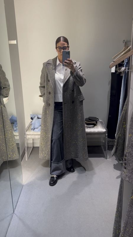 Love these baggy cuffed denim..love the cropped
Button down. And this is my favorite coat by Golden Goose. Size down runs big 

#LTKFind #LTKBacktoSchool 

#LTKSeasonal