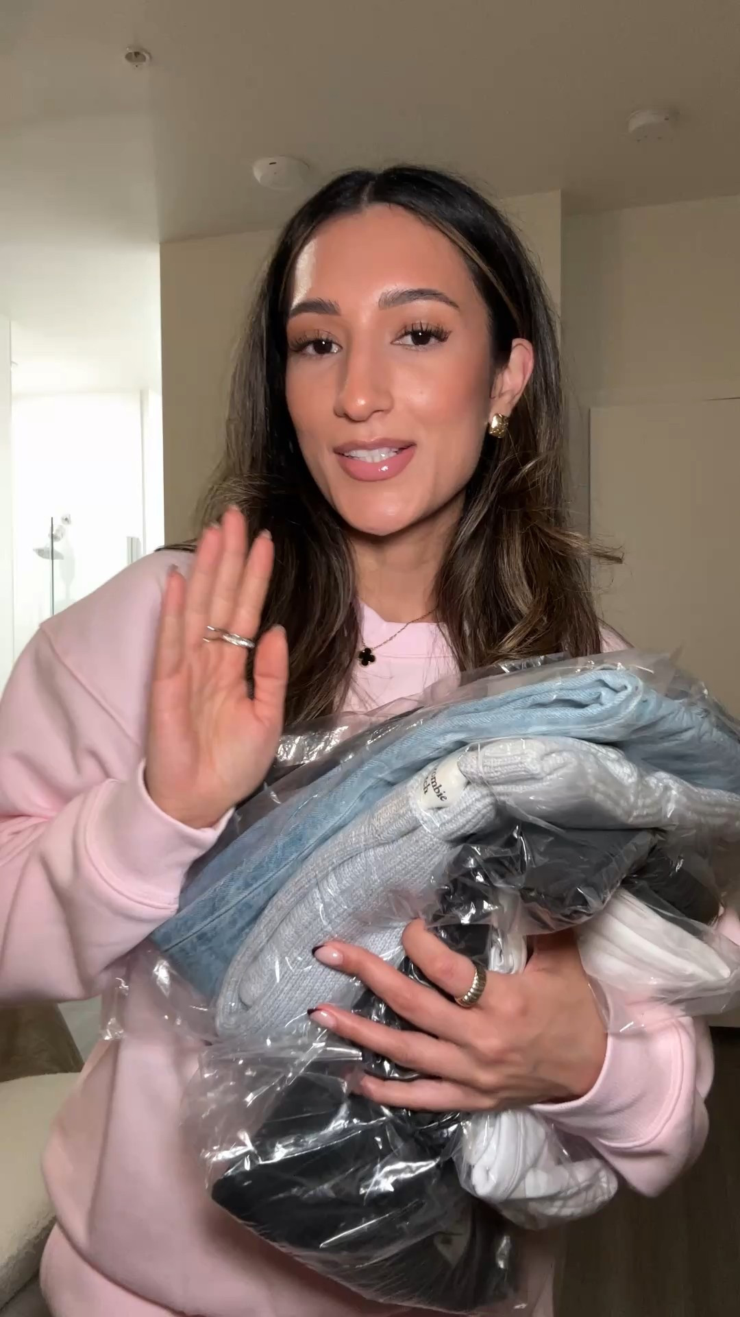 Some Abercrombie faves!! 🤎 

#LTKGiftGuide #LTKStyleTip #LTKFindsUnder100