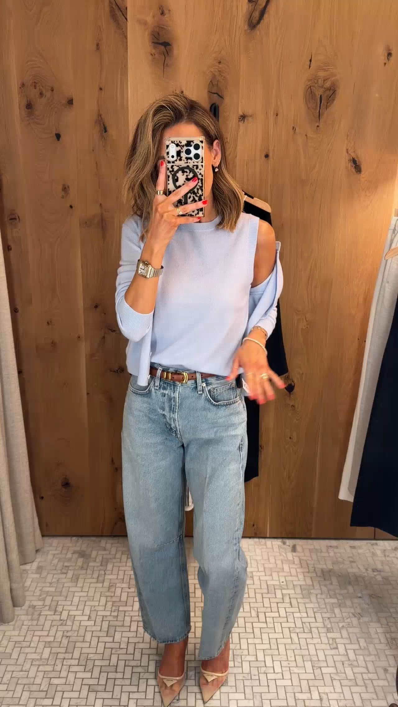 Love the fit and wash of these jeans paired with the cutest tank and matching cardigan! 

 

#LTKdayinmylife #LTKgrwm #LTKootd