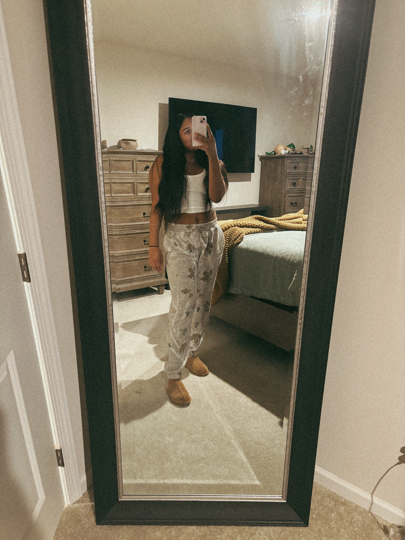 The monday after a holiday is lasts a STRUGGLE so wearing the men’s essential sweatpants to have a cozy day 

#LTKCyberWeek #LTKHoliday #LTKCyberSaleIT