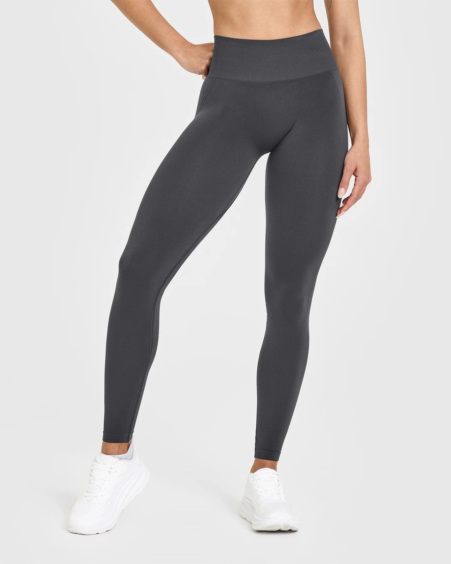 Effortless Seamless Leggings 
 Coal | Oner Active (UK / US)