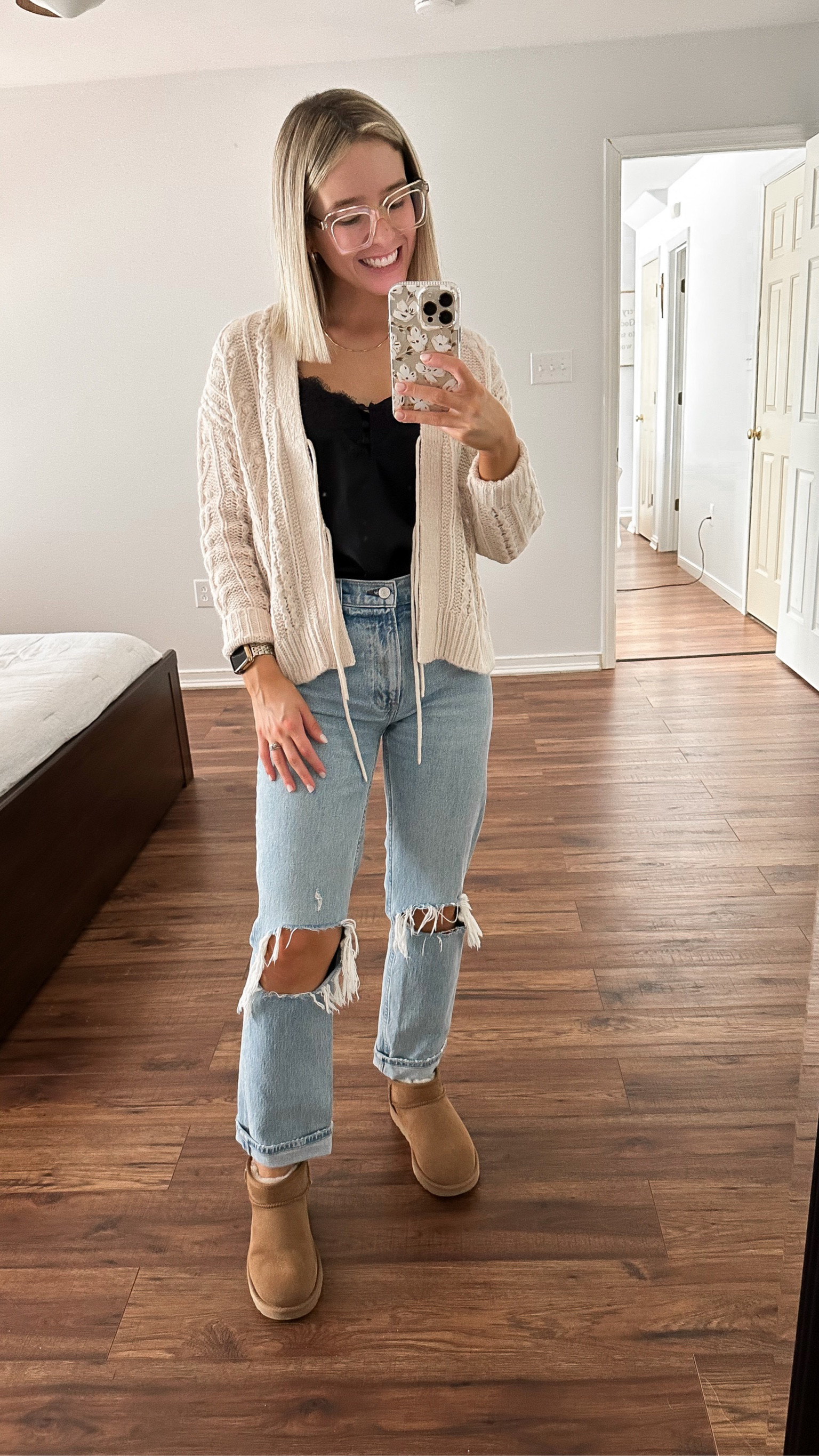 Madewell Cable Tie Front Cardigan Sweater XS TTS

Abercrombie 90s ultra high rise straight jeans 25 TTS

UGG classic ultra mini TTS

#LTKsalealert #LTKunder100 #LTKxNSale